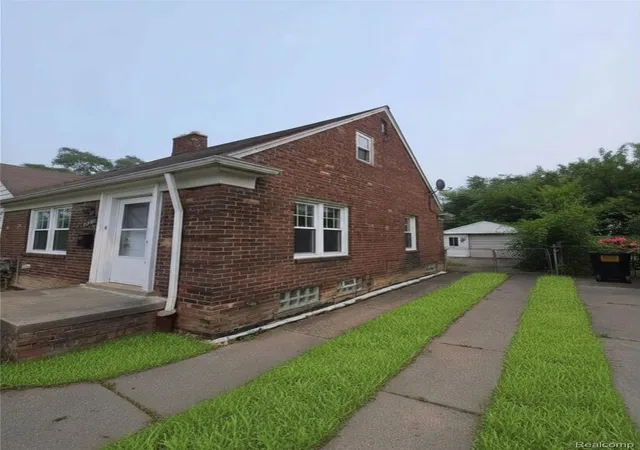 Photo 2 of Single family home for sale at 17150 Sioux St, Detroit, MI 48224 | MLS# 20261053266 | Listing updated on 2026-07-29