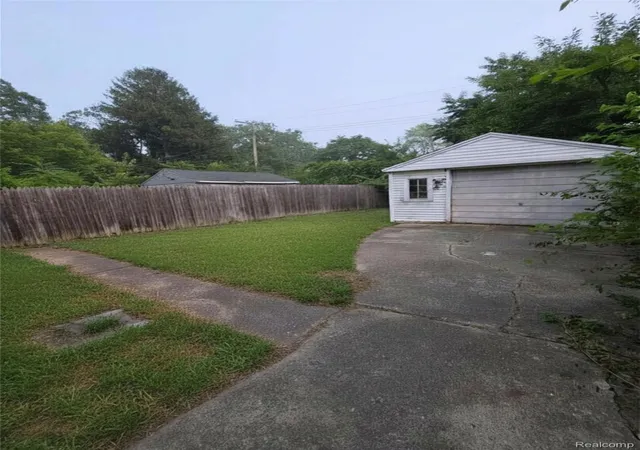Photo 3 of Single family home for sale at 17150 Sioux St, Detroit, MI 48224 | MLS# 20261053266 | Listing updated on 2026-07-29