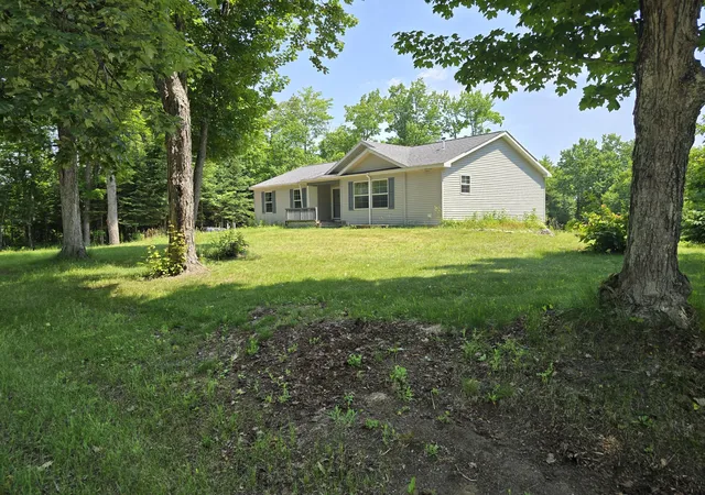 Photo 2 of Single family home for sale at 15133 S Kinross Rd, Kinross, MI 49752 | MLS# 55026035484 | Listing updated on 2026-07-12
