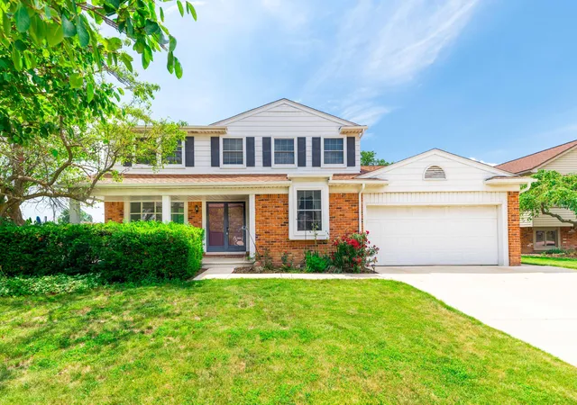 Single Family Residence at 15661 Cumberland St, Riverview, MI 48193 | MLS# 81026035486 |  | Sold on 2026-09-09