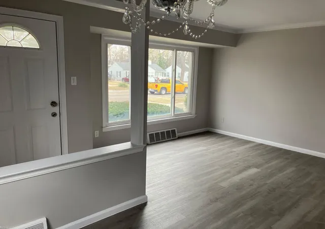 Photo 4 of Single family home for sale at 3727 Normandy St, Royal Oak, MI 48073 | MLS# 58050214556 | Listing updated on 2026-07-12