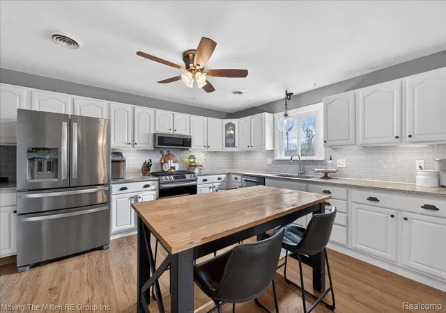 Photo 3 of Single family home for sale at 48188 Harris Rd, Belleville, MI 48111 | MLS# 20261053297 | Listing updated on 2026-09-12