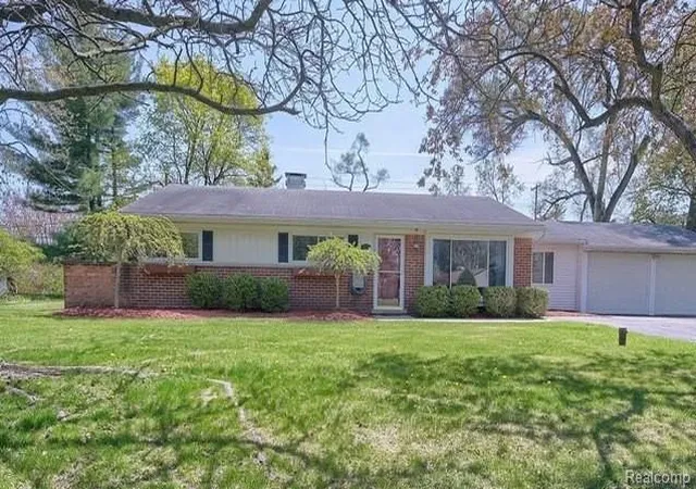 Photo 1 of Single family home for sale at 37711 Carson St, Farmington Hills, MI 48331 | MLS# 20261053312 | Listing updated on 2026-08-30