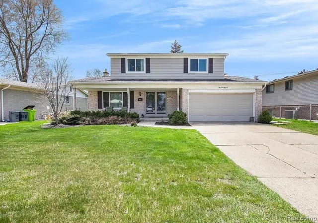 Photo 1 of Single family home for sale at 5256 Dickson Dr, Sterling Heights, MI 48310 | MLS# 20261053314 | Listing updated on 2026-09-14