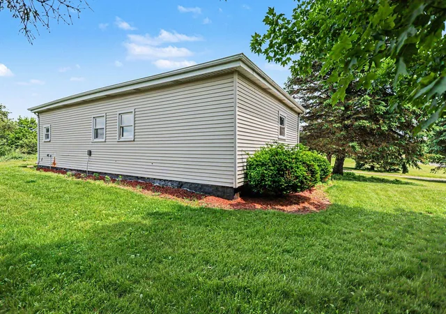 Photo 2 of Single family home for sale at 19647 L Dr N, Marshall, MI 49068 | MLS# 64026035503 | Listing updated on 2026-07-13