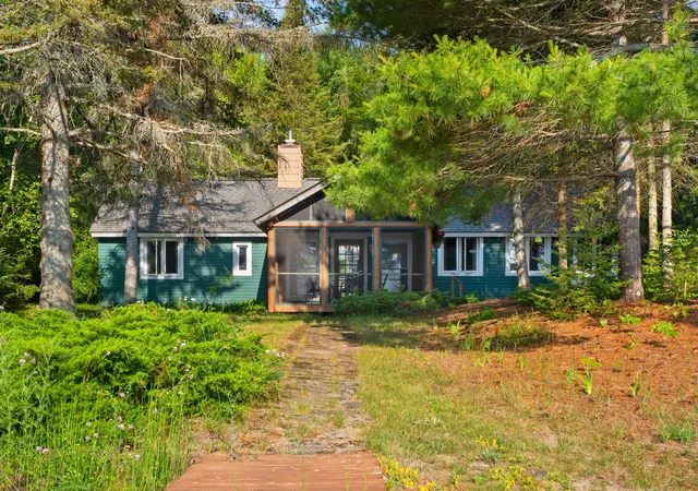 Photo 1 of Single family home for sale at 1384 N Lake Huron Shore Dr, Harrisville, MI 48740 | MLS# 81026035508 | Listing updated on 2026-08-26