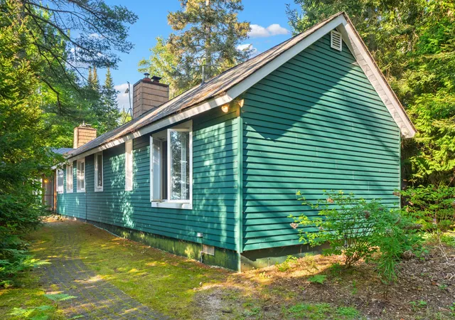 Photo 4 of Single family home for sale at 1384 N Lake Huron Shore Dr, Harrisville, MI 48740 | MLS# 81026035508 | Listing updated on 2026-08-26