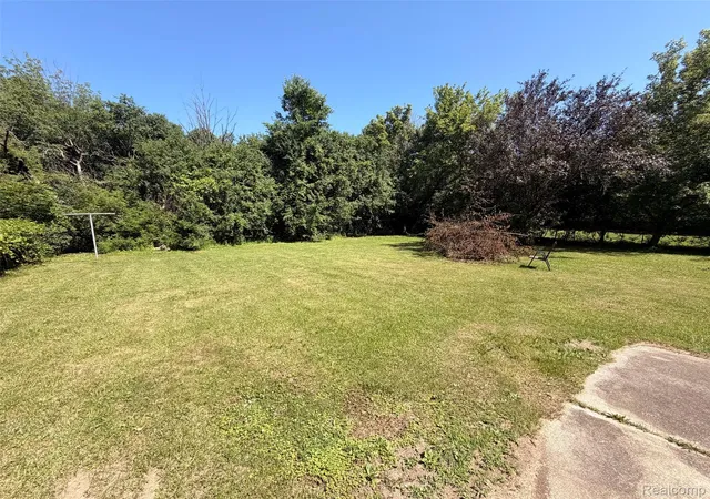 Photo 3 of Single family home for sale at 3110 N Jennings Rd, Flint, MI 48504 | MLS# 20261053333 | Listing updated on 2026-07-19