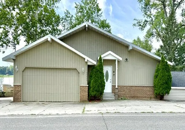 Photo 2 of Single family home for sale at 68404 Dailey Rd, Edwardsburg, MI 49112 | MLS# 69026035510 | Listing updated on 2026-09-10