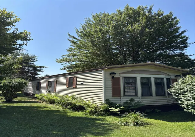 2nd image of 4088 Western Dr, Croswell, MI 48422 | MLS# 58050214570