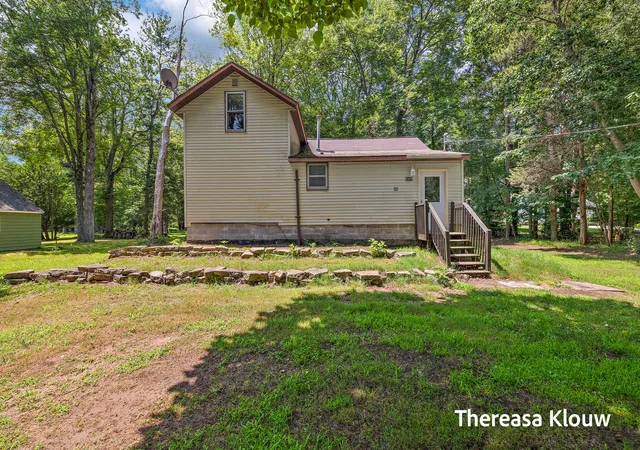 Photo 3 of Single family home for sale at 6309 Henry St, Norton Shores, MI 49441 | MLS# 71026035517 | Listing updated on 2026-08-28