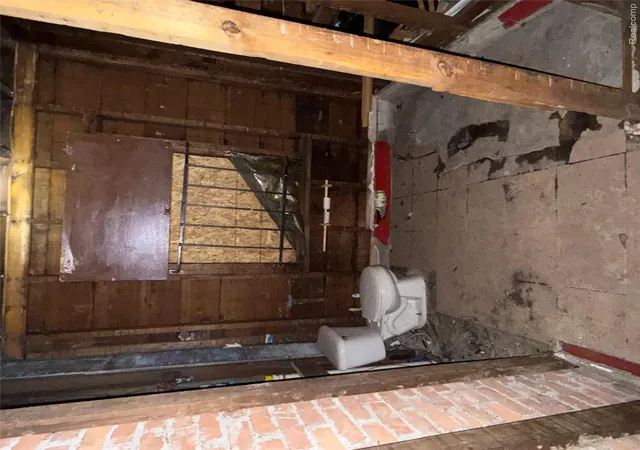 Photo 9 of Single family home for sale at 5424 Iroquois St, Detroit, MI 48213 | MLS# 20261053356 | Listing updated on 2026-08-14