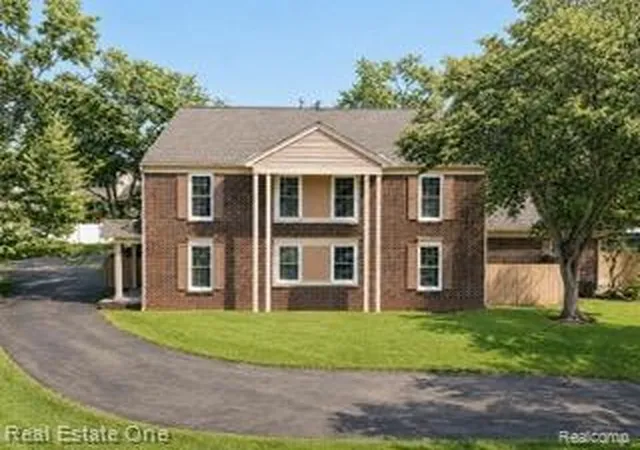 1st image of 256 1st St, Rochester, MI 48307