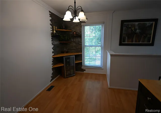 4th image of 256 1st St, Rochester, MI 48307