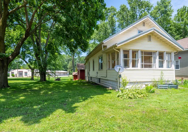 Photo 1 of Single family home for sale at 135 W St Joseph St, Coloma City Berrien, MI 49038 | MLS# 69026035527 | Listing updated on 2026-07-30
