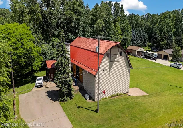 Photo 3 of Single family home for sale at 3486 W Drahner Rd, Oxford, MI 48371 | MLS# 20261053381 | Listing updated on 2026-08-02