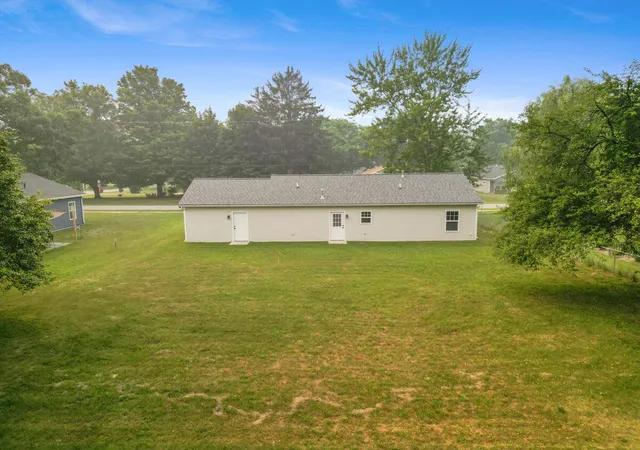 Photo 3 of Single family home for sale at 269 W Brooks St, Newaygo, MI 49337 | MLS# 72026035533 | Listing updated on 2026-09-09