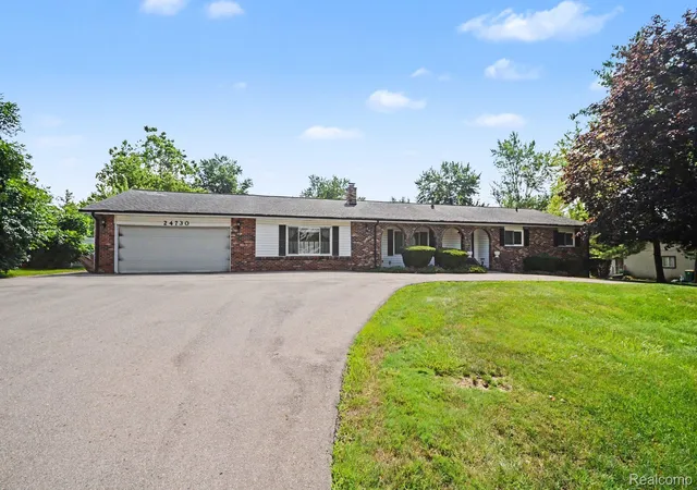 Photo 3 of Single family home for sale at 24730 Creekside Dr, Farmington Hills, MI 48336 | MLS# 20261053398 | Listing updated on 2026-09-09