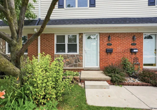 Photo 3 of Condo for sale at 45197 Kensington St, Utica, MI 48317 | MLS# 81026035536 | Listing updated on 2026-09-16