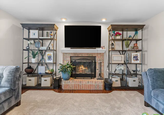 Photo 3 of Single family home for sale at 9128 Meadow View Ln, Saline, MI 48176 | MLS# 81026035543 | Listing updated on 2026-08-21