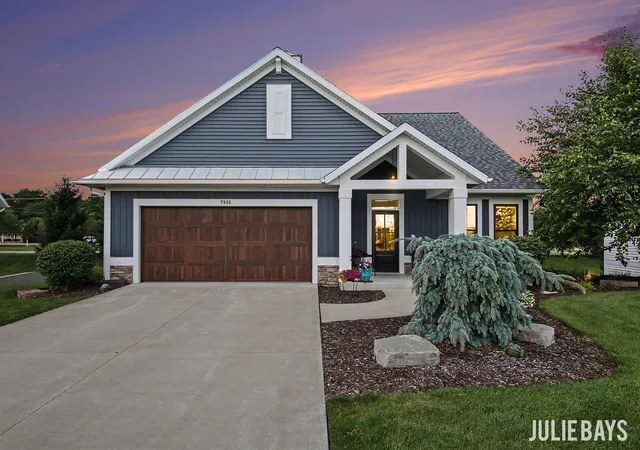 3rd image of 7955 Whistle Creek Ct Sw, Byron Center, MI 49315 | MLS# 65026035545