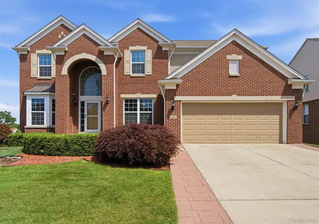 Photo 3 of Single family home for sale at 4853 Catalina Dr, Lake Orion, MI 48359 | MLS# 20261053421 | Listing updated on 2026-09-13