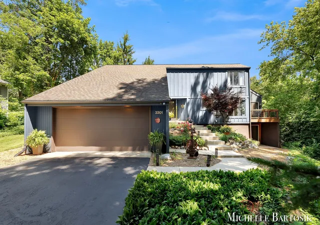 Photo 1 of Sale Pending at 3301 Midland Dr Se, Grand Rapids, MI 49546 | MLS# 65026035552 | Listing updated on 2026-08-20
