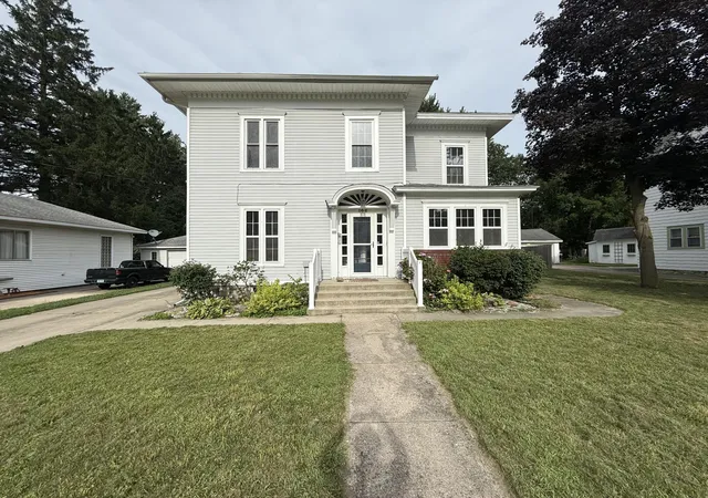 2nd image of 106 Hamilton St, Dowagiac, MI 49047 | MLS# 71026035554