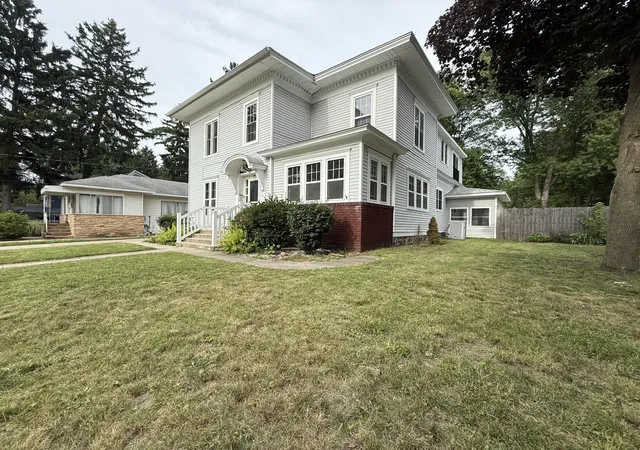 3rd image of 106 Hamilton St, Dowagiac, MI 49047 | MLS# 71026035554