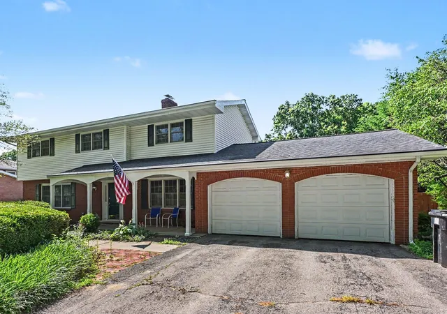 2nd image of 1772 Hacienda Dr, Stevensville, MI 49127 | MLS# 69026035559