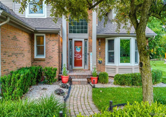 3rd image of 42790 Ledgeview Dr, Novi, MI 48377 | MLS# 20261053441