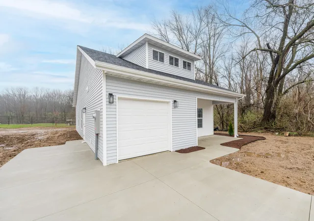 1st image of 107 Miller St, Dowagiac, MI 49047 | MLS# 66026035566