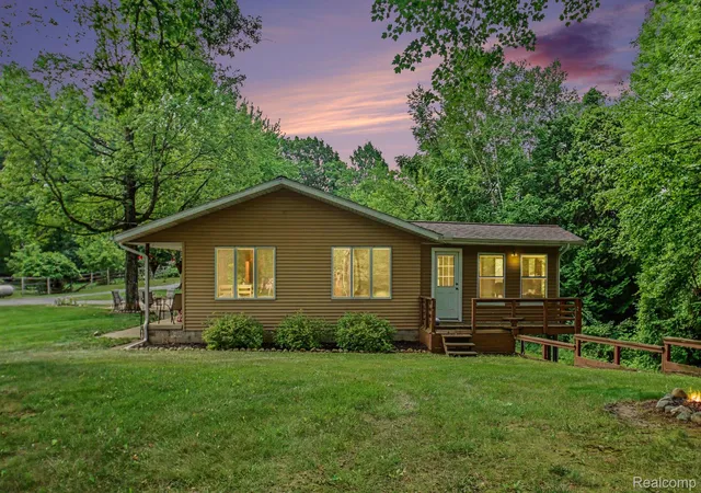Photo 1 of Single family home for sale at 1646 Boy Scout Rd, Caro, MI 48723 | MLS# 20261053461 | Listing updated on 2026-07-27