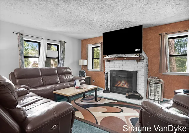 Photo 4 of Single family home for sale at 154 72nd Street SE, Grand Rapids, MI 49548 | MLS# 65026035571 | Listing updated on 2026-09-17