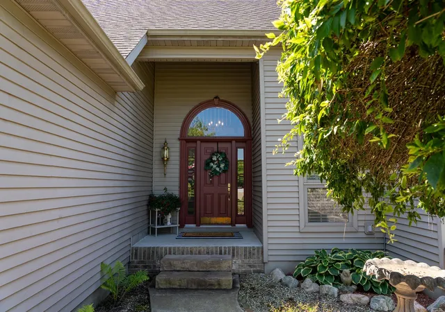 4th image of 3106 Hunters Trl, Mount Pleasant, MI 48858 | MLS# 79080070979