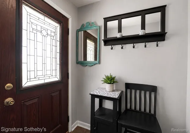 Photo 3 of Single family home for sale at 28300 Oakley St, Livonia, MI 48154 | MLS# 20261053485 | Listing updated on 2026-09-12