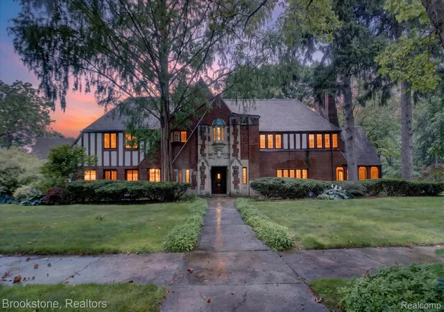 1st image of 1735 Lincolnshire Dr, Detroit, MI 48203 | MLS# 20261053513