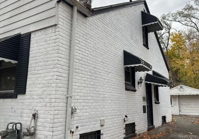 Photo 3 of Single family home for sale at 15860 Cruse St, Detroit, MI 48227 | MLS# 20261053522 | Listing updated on 2026-07-24