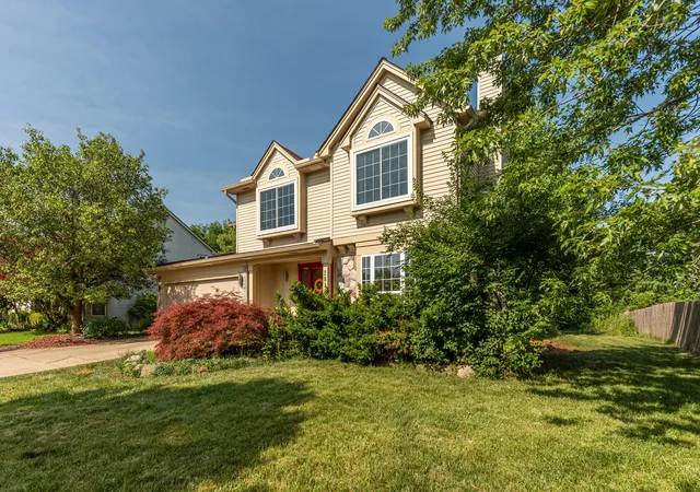 Photo 2 of Single family home for sale at 2812 Aspen Ridge Dr, Ann Arbor, MI 48103 | MLS# 81026035585 | Listing updated on 2026-10-02