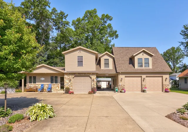 4th image of 5852 Port Austin Rd, Caseville, MI 48725 | MLS# 61050214644