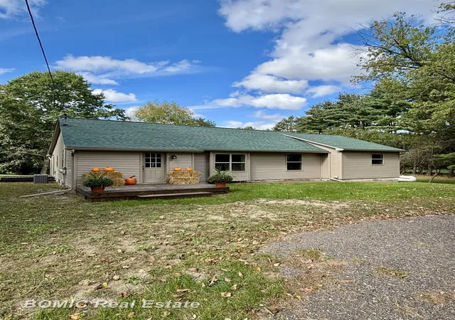 Single family home for sale at 2435 E Dayton Rd, Caro, MI 48723 | MLS# 61050214648