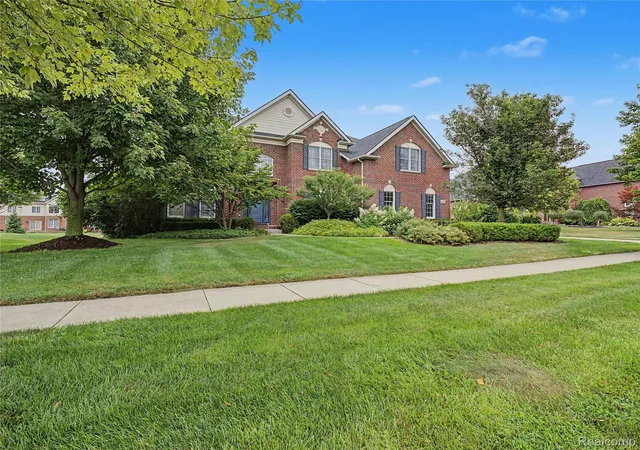 Photo 3 of Single family home for sale at 24948 Hadlock Dr, Novi, MI 48374 | MLS# 20261053544 | Listing updated on 2026-09-23