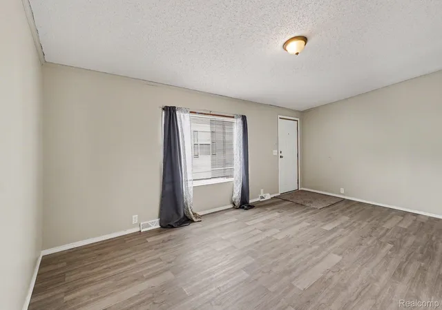 Photo 3 of Single family home for sale at 115 Fox Hound Ct, Grand Blanc, MI 48439 | MLS# 20261053545 | Listing updated on 2026-09-15