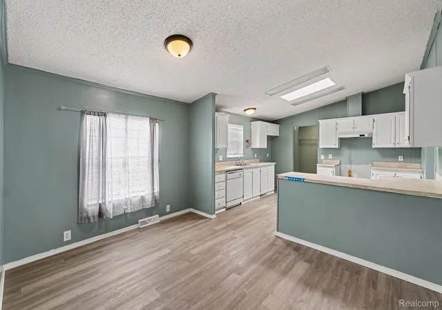 Photo 4 of Single family home for sale at 115 Fox Hound Ct, Grand Blanc, MI 48439 | MLS# 20261053545 | Listing updated on 2026-09-15
