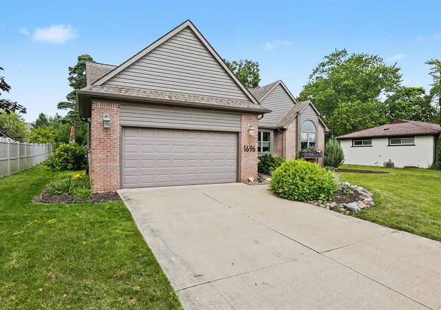 2nd image of 1696 W Ellsworth Rd, Ann Arbor, MI 48108 | MLS# 81026035598