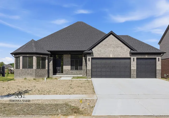 Photo 4 of Single family home for sale at 50540 Mistwood Dr, Macomb, MI 48042 | MLS# 20261053575 | Listing updated on 2026-07-14