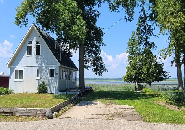 Photo 3 of Single family home for sale at 1035 Cranberry Pike, East Tawas, MI 48730 | MLS# 77080070993 | Listing updated on 2026-09-08