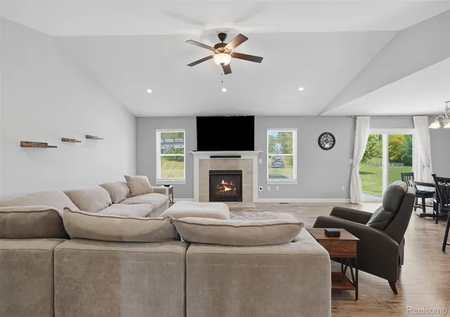 5th image of 665 Marblewood Ln, Saline, MI 48176 | MLS# 20261053635
