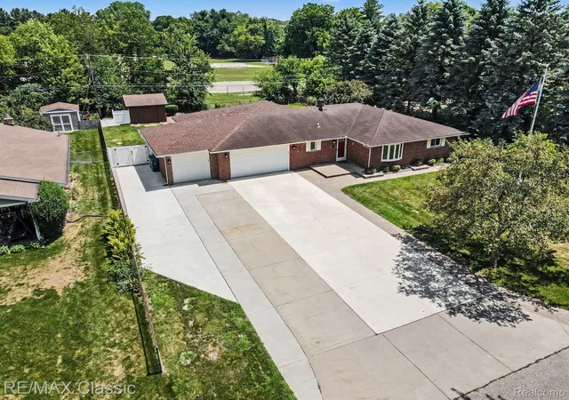 Photo 1 of Single family home for sale at 22900 Valerie St, South Lyon, MI 48178 | MLS# 20261053657 | Listing updated on 2026-09-10
