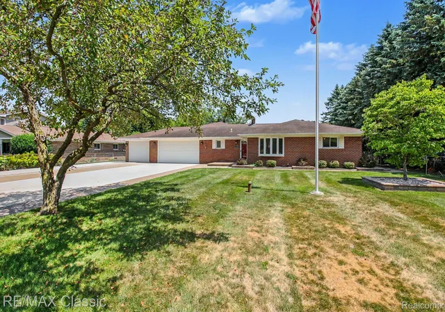 Photo 2 of Single family home for sale at 22900 Valerie St, South Lyon, MI 48178 | MLS# 20261053657 | Listing updated on 2026-09-10